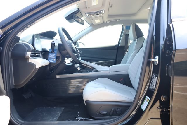 New 2026 Hyundai Elantra Limited FWD image 11
