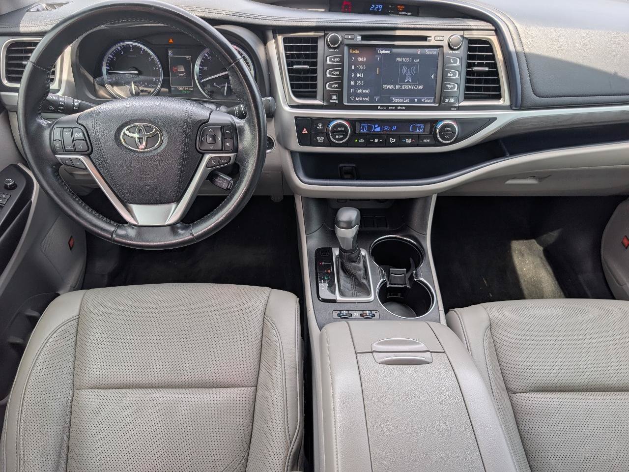 Used 2018 Toyota Highlander Limited FWD image 7