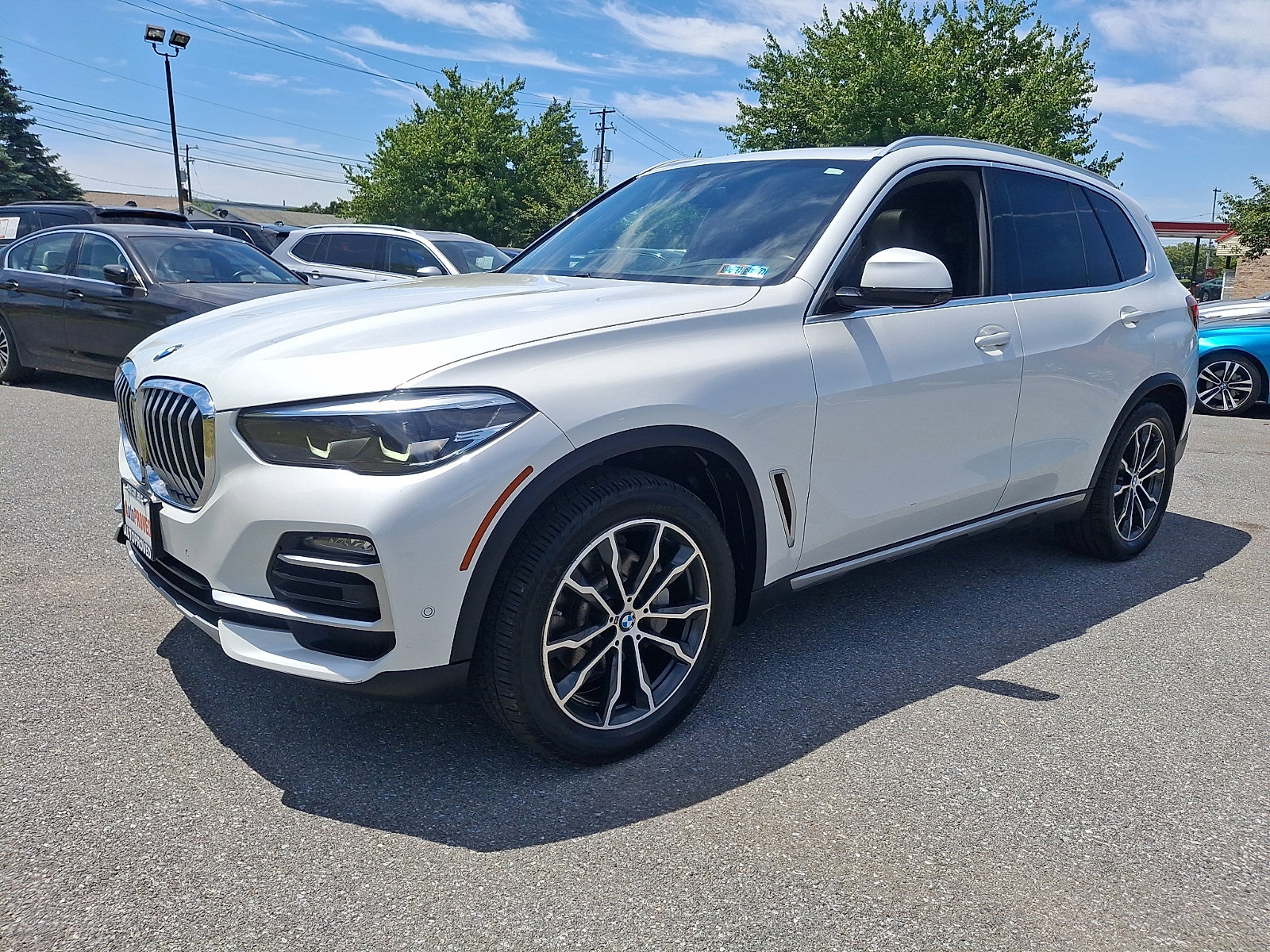 Used 2019 BMW X5 xDrive40i w/ Convenience Package AWD/4WD image 3