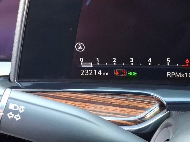 Certified 2022 Cadillac Escalade Premium Luxury image 26