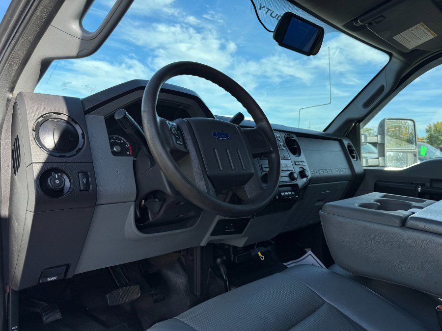 Used 2014 Ford F550 4x4 Regular Cab Super Duty image 18