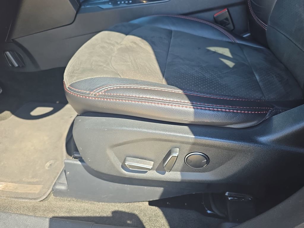 Used 2018 Ford Explorer XLT w/ Equipment Group 202A image 30