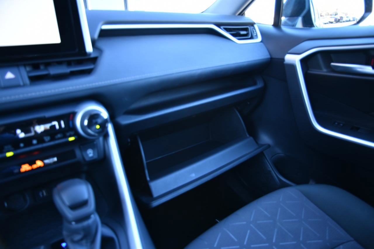 Used 2024 Toyota RAV4 XLE image 20