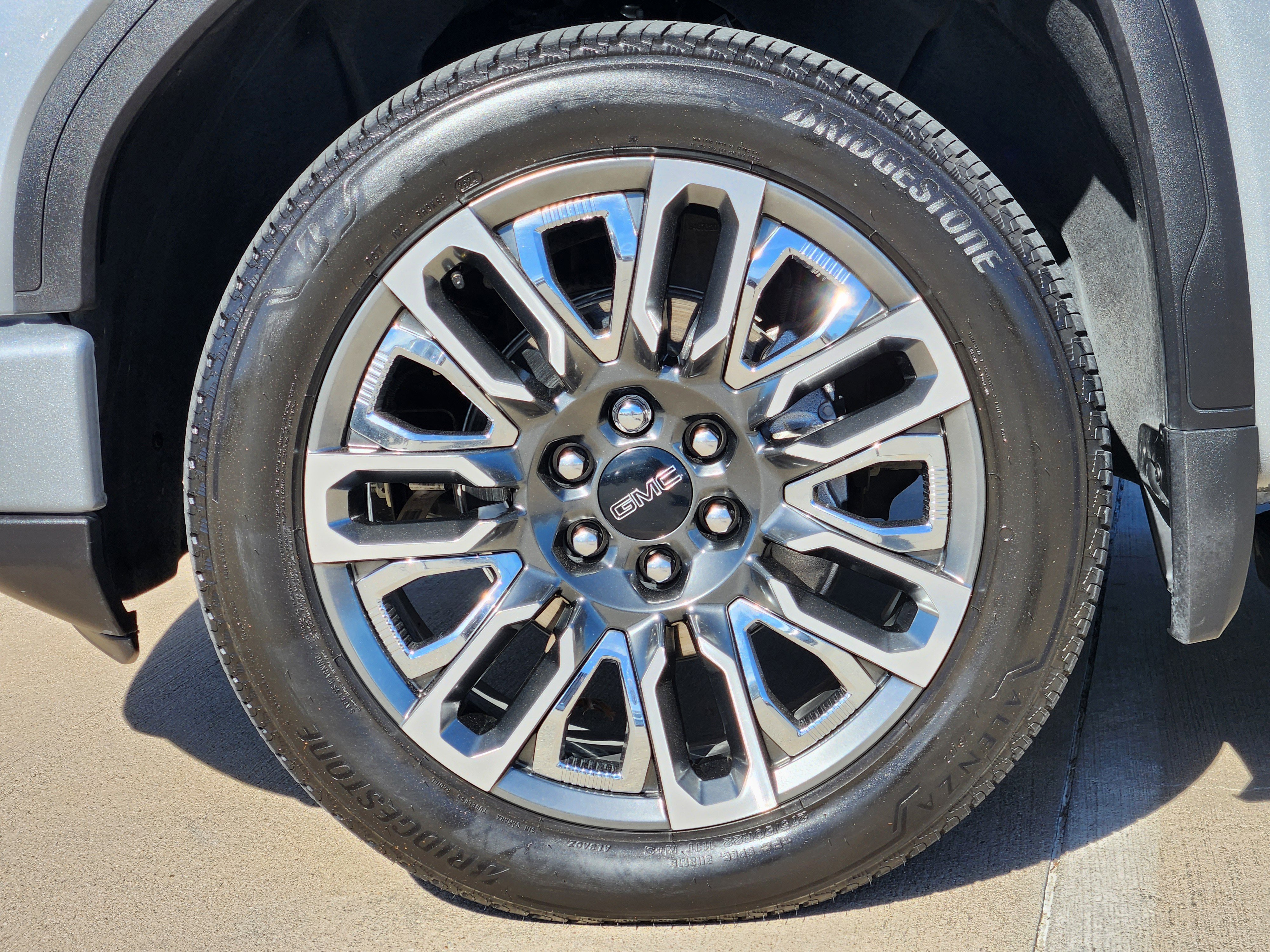 Used 2024 GMC Sierra 1500 Denali Ultimate image 15