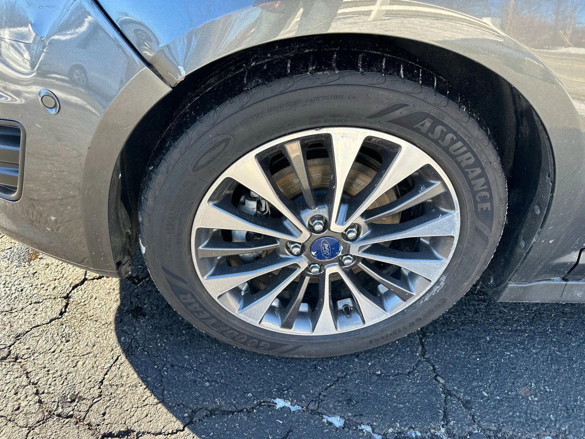 Used 2017 Ford C-MAX Energi Titanium w/ Equipment Group 501A image 9