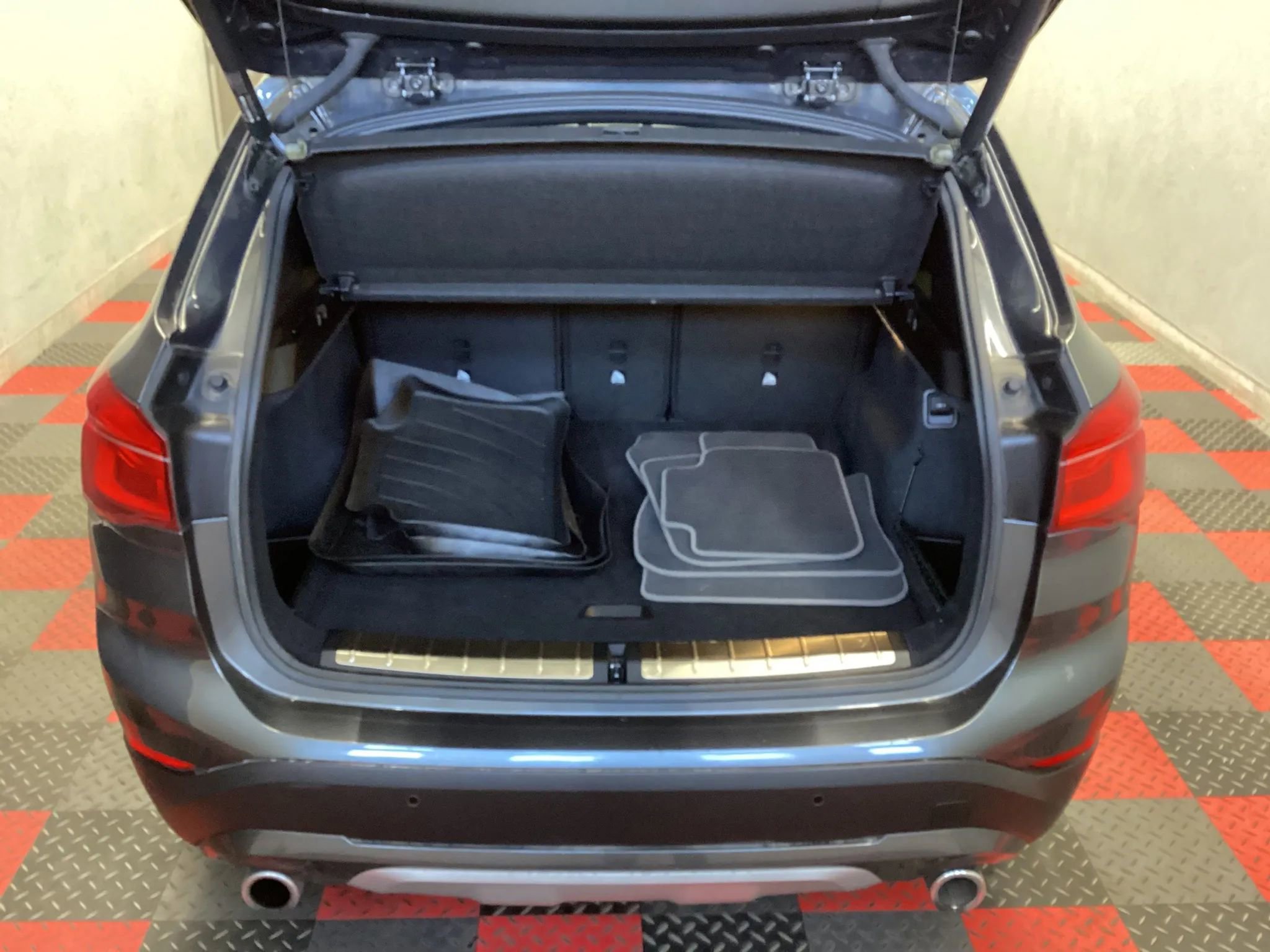 Used 2020 BMW X1 xDrive28i w/ Convenience Package AWD/4WD image 21