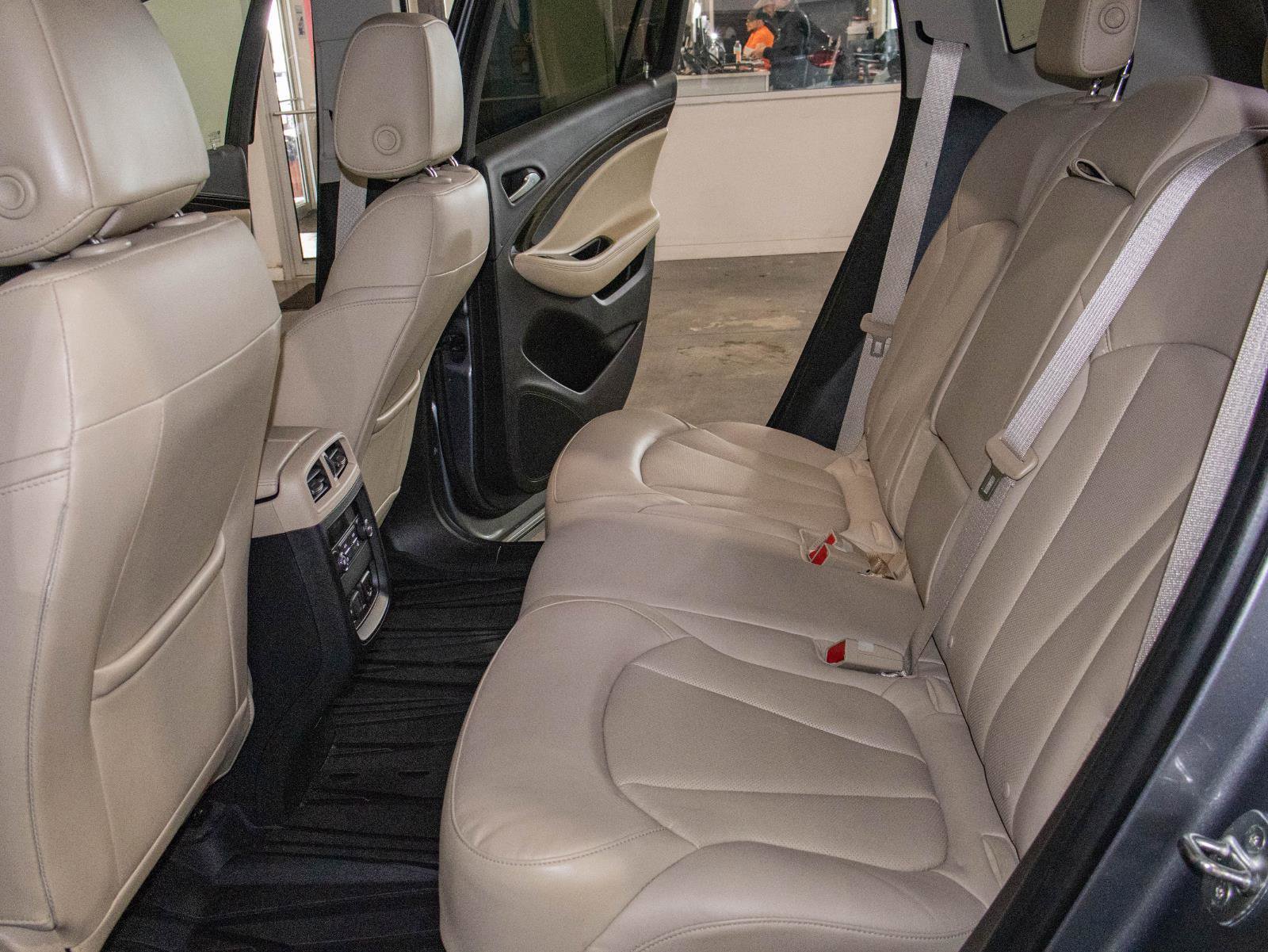 Used 2020 Buick Envision Essence image 14