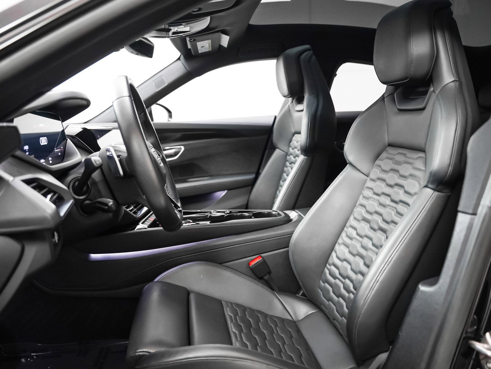 Used 2023 Audi e-tron GT Premium Plus w/ Performance Package image 6