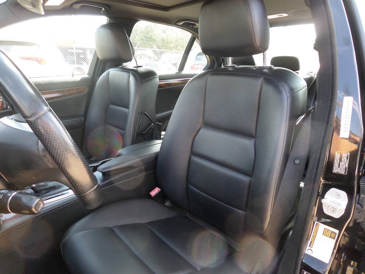 Used 2012 Mercedes-Benz C 250 Sedan image 11