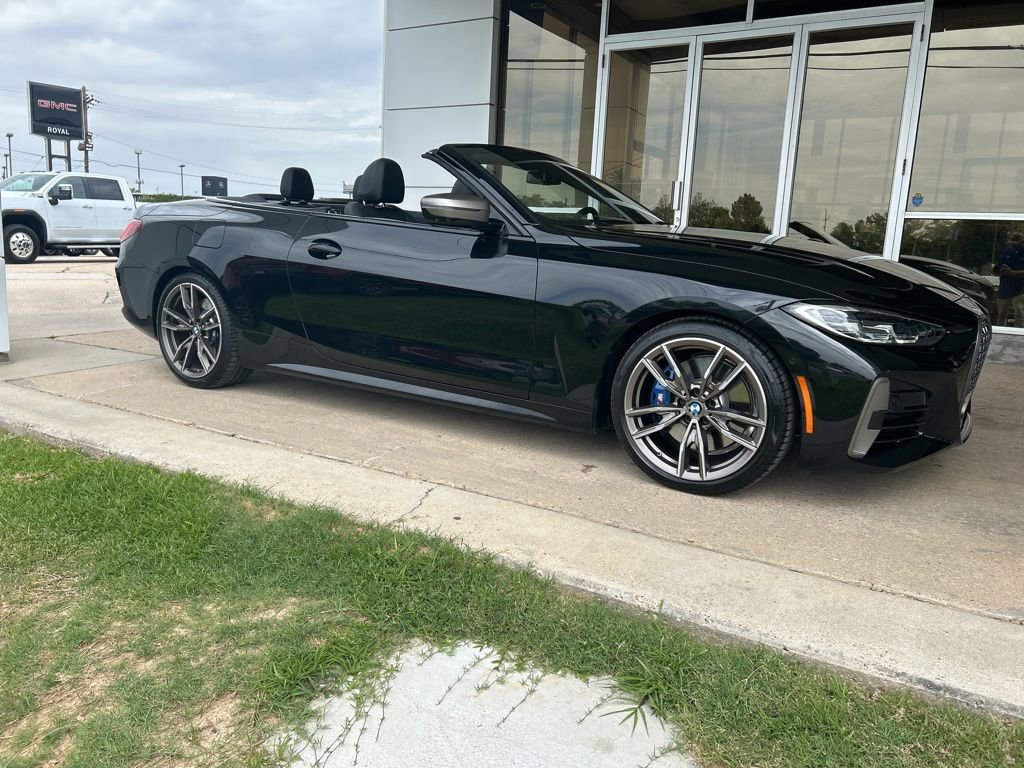 Used 2024 BMW M440i Convertible w/ Premium Package RWD image 27