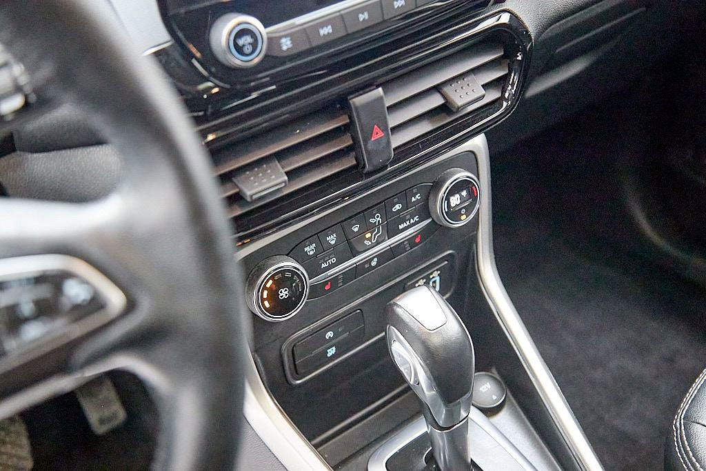 Used 2018 Ford EcoSport Titanium w/ Titanium Cold Weather Package image 16