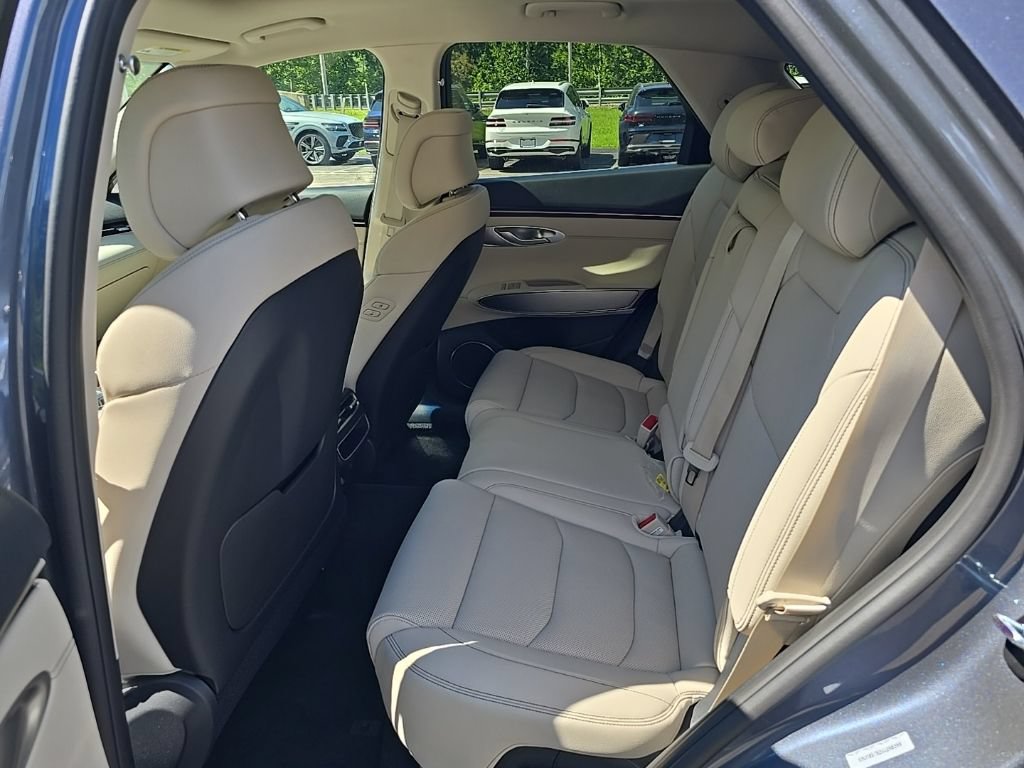 New 2027 Genesis GV70 2.5T Select AWD/4WD image 5