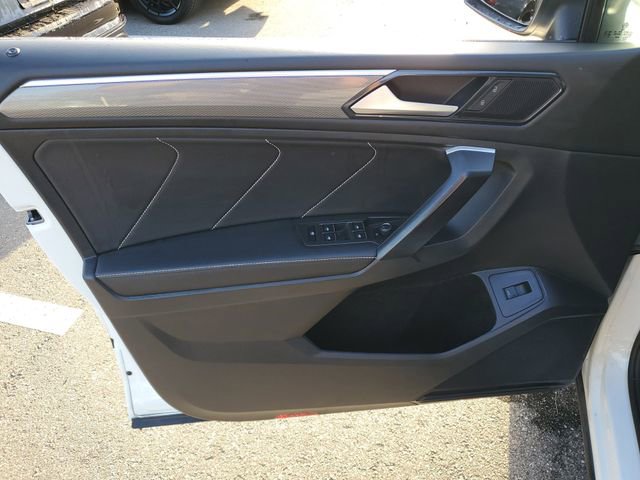 Certified 2024 Volkswagen Tiguan SE R-Line image 14
