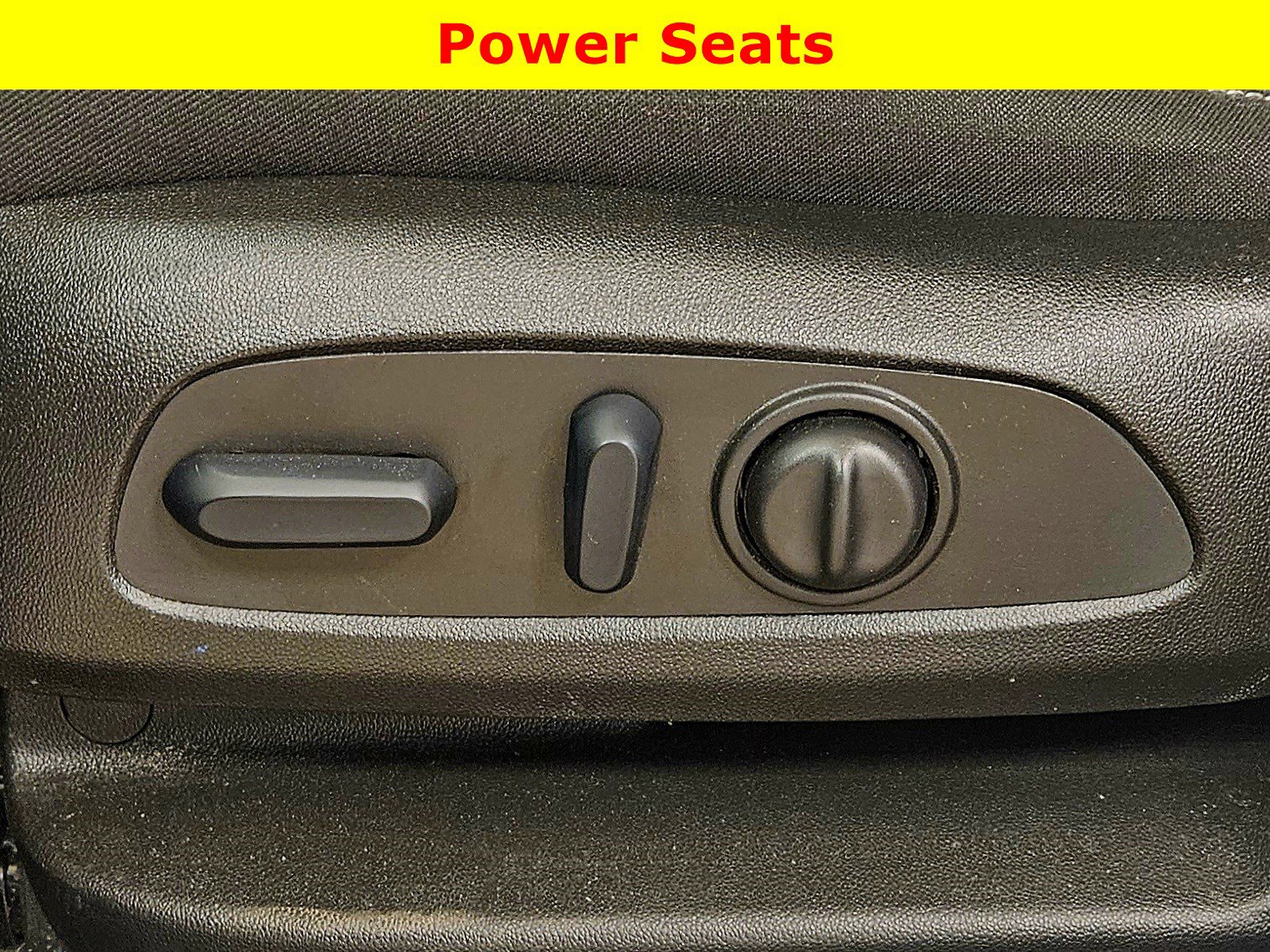 Used 2025 Chevrolet Blazer LT image 28