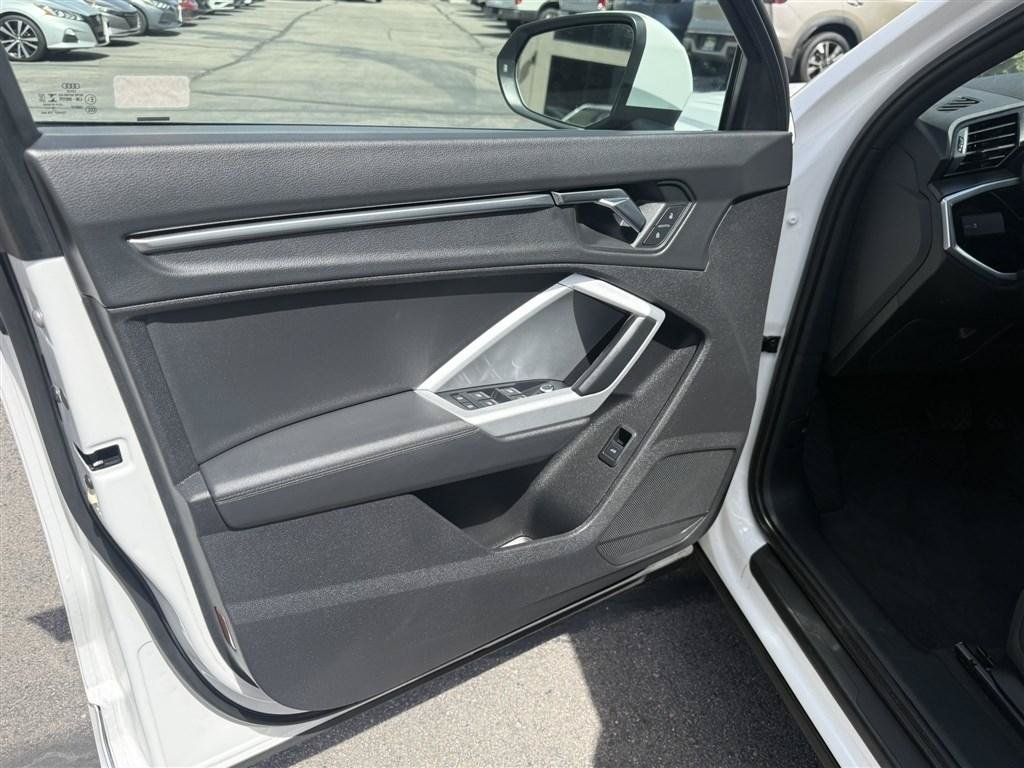 Used 2021 Audi Q3 2.0T Premium AWD/4WD image 18
