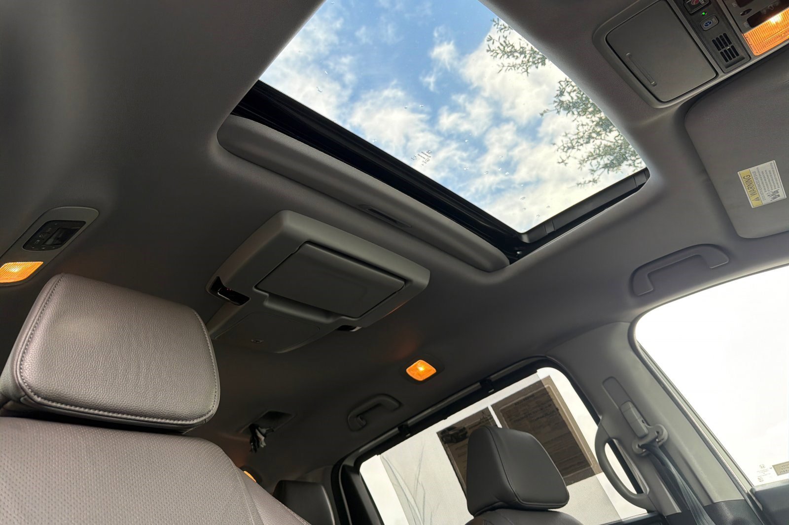 Used 2019 Honda Odyssey Elite image 23