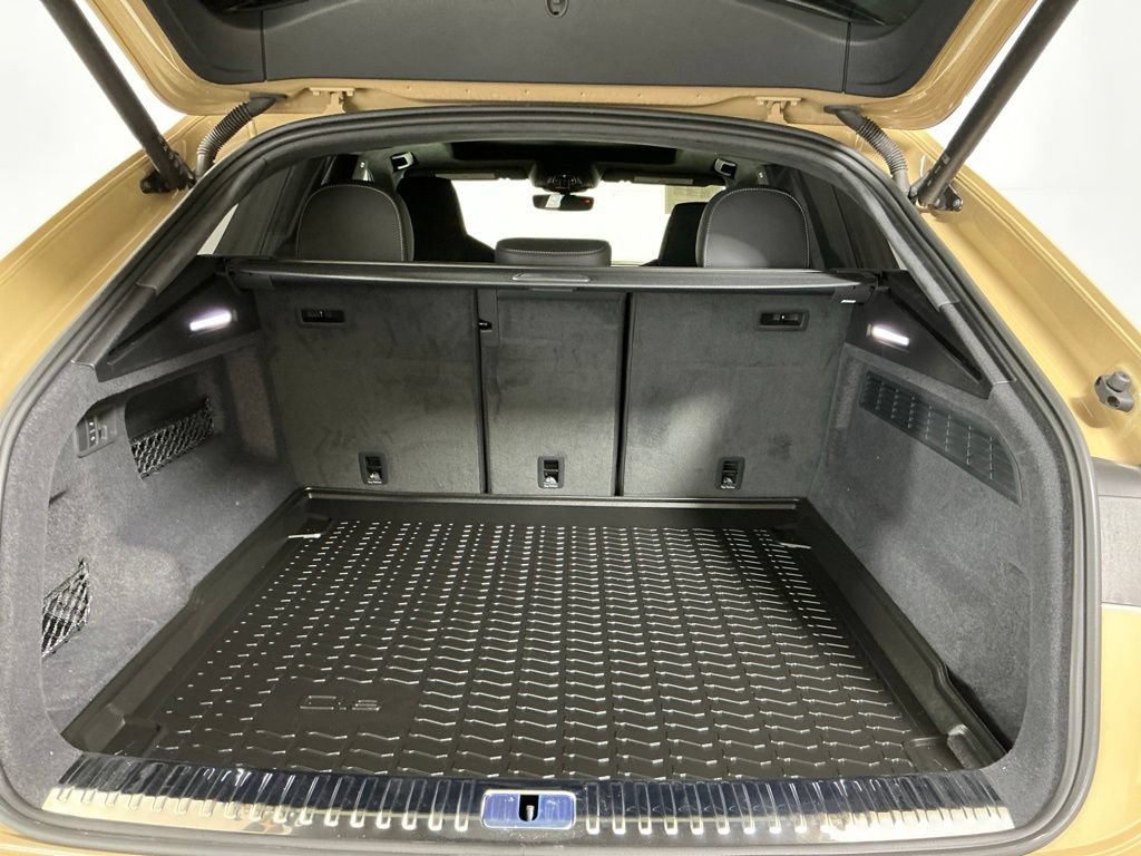 Used 2024 Audi SQ8 Prestige w/ Prestige Package AWD/4WD image 29