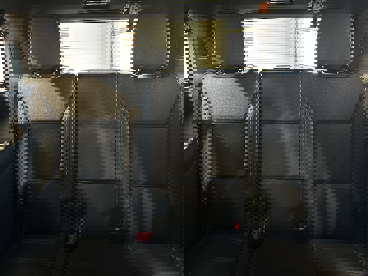 Used 2024 Chevrolet Tahoe Z71 w/ Luxury Package image 24