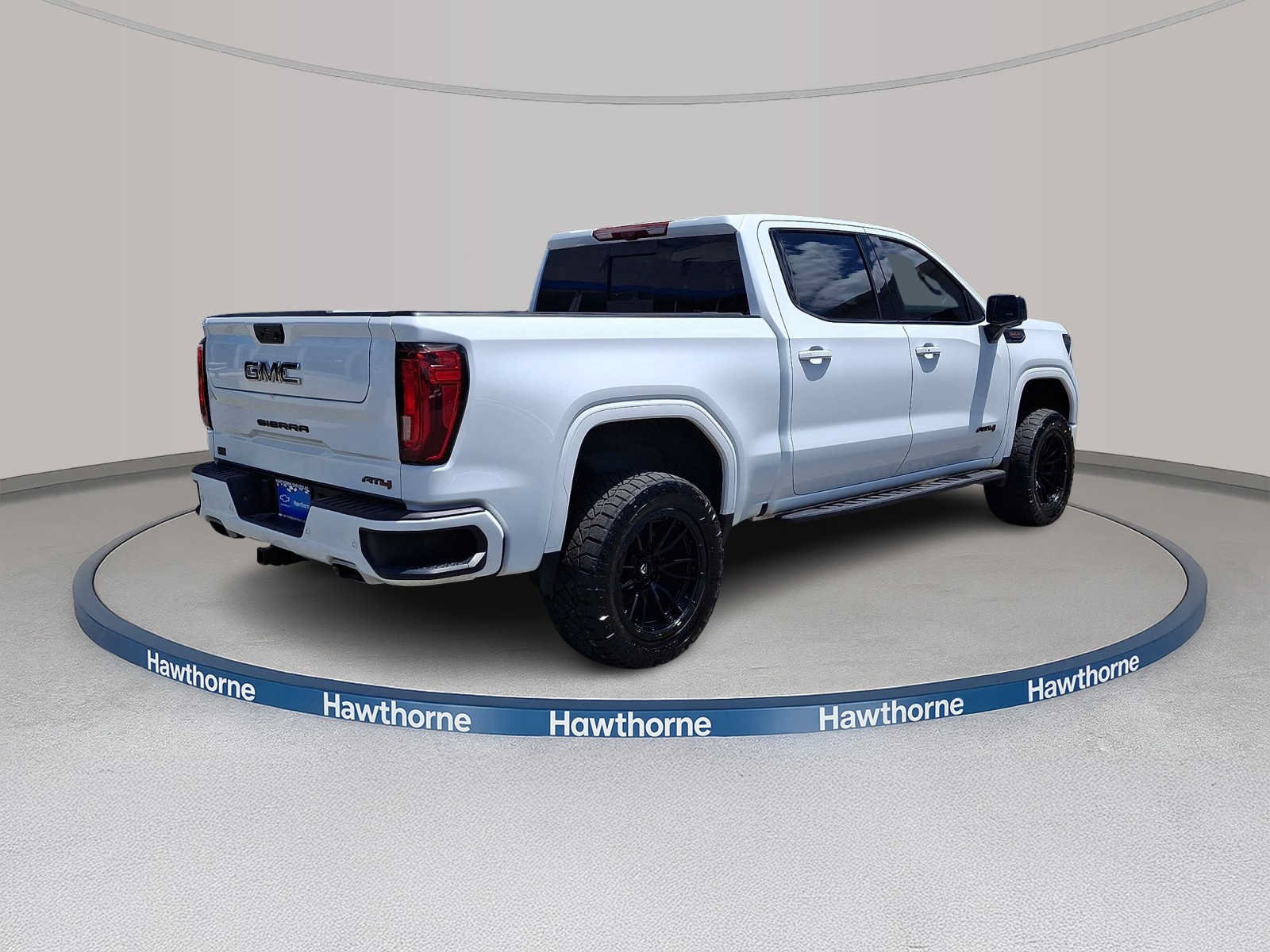 Certified 2024 GMC Sierra 1500 AT4 w/ Technology Package AWD/4WD image 6