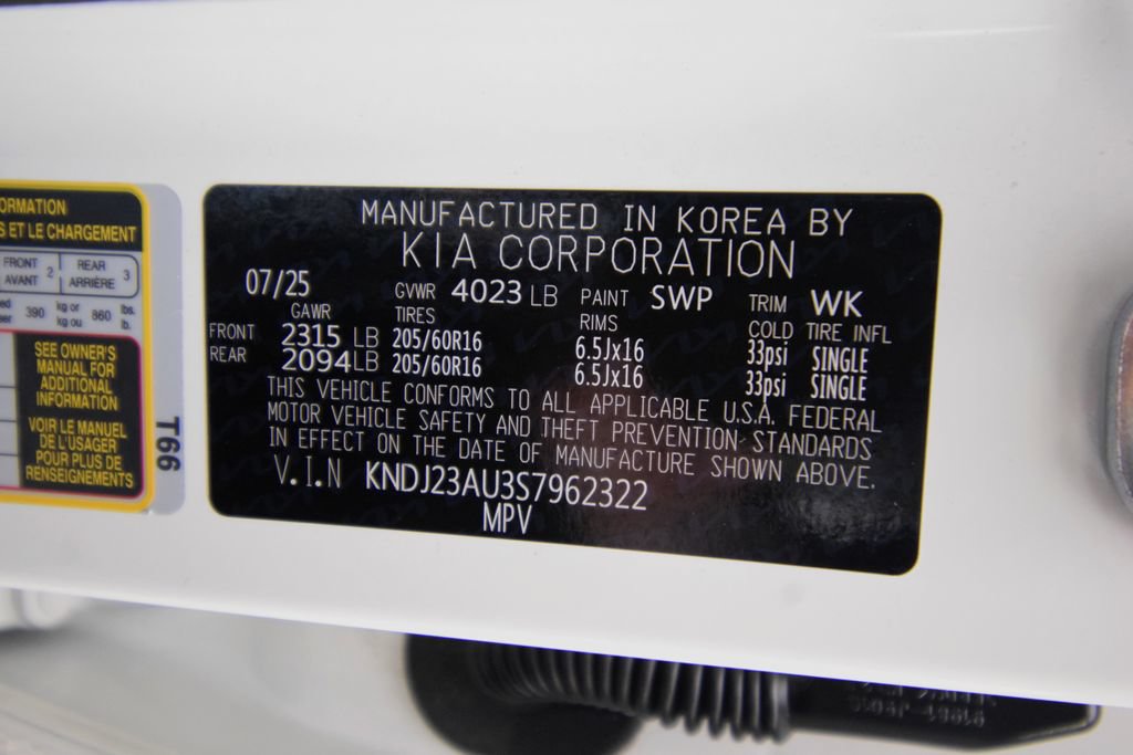 Used 2025 Kia Soul LX w/ LX Technology Package FWD image 26