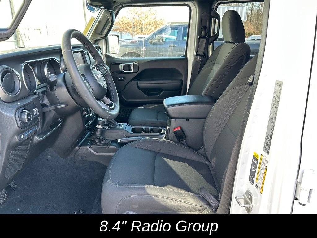 Used 2023 Jeep Wrangler Unlimited w/ Sun & Screen Package image 15