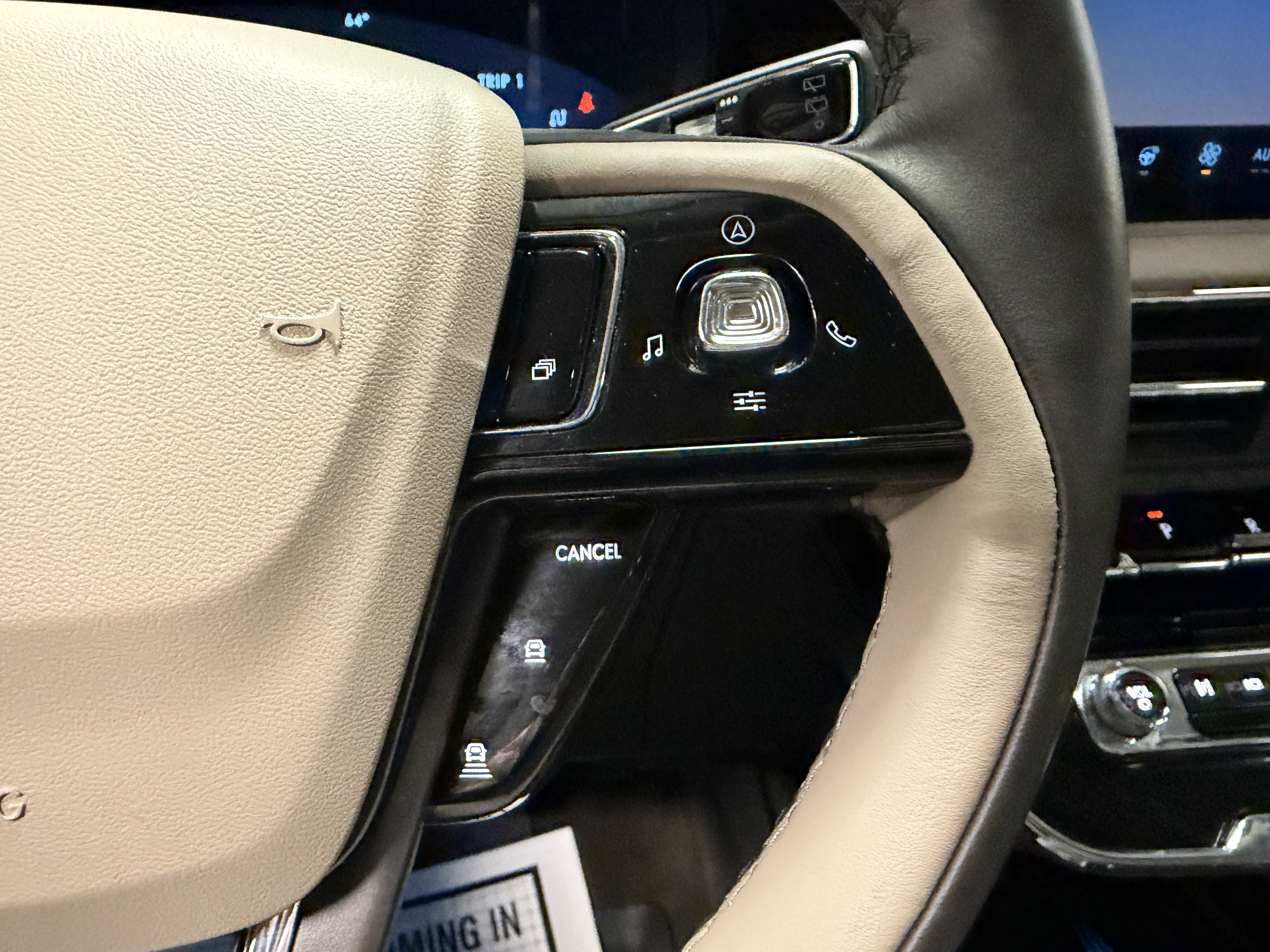 Used 2023 Lincoln Corsair Reserve w/ Equipment Group 201A image 16