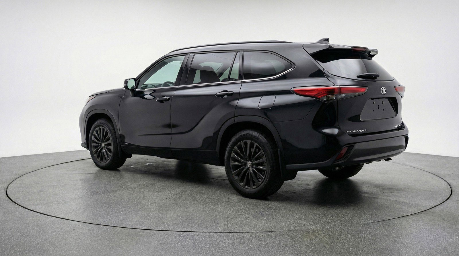 Used 2025 Toyota Highlander XSE image 6