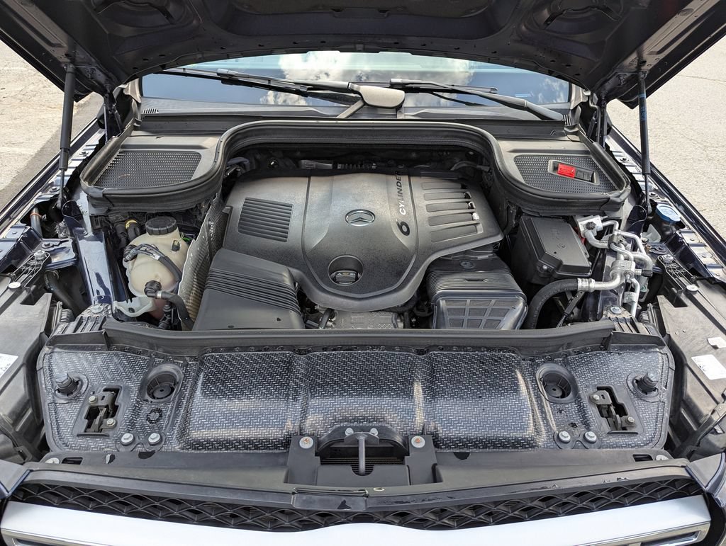 Used 2021 Mercedes-Benz GLS 450 4MATIC image 54