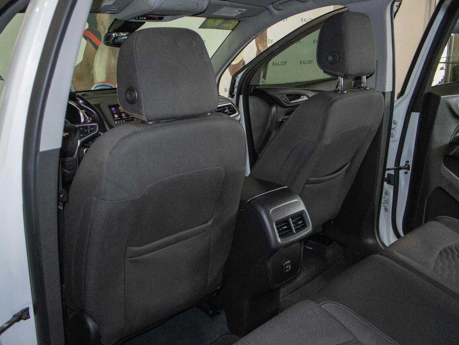 Used 2020 Chevrolet Equinox LT FWD image 9