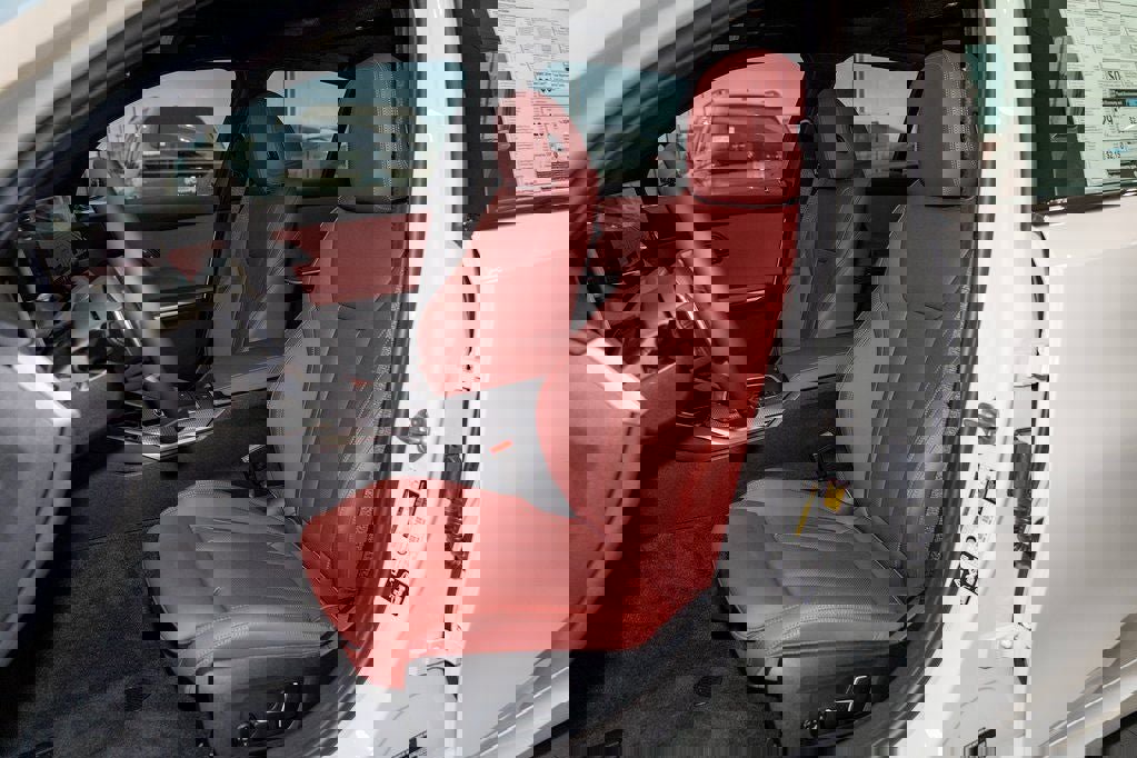 Used 2026 BMW 330i xDrive 330i xDrive w/ M Sport Package image 33