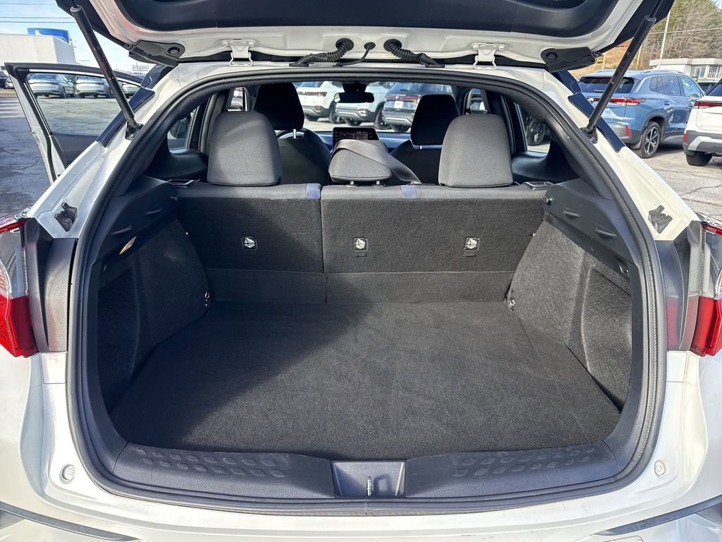 Used 2020 Toyota C-HR XLE FWD image 39