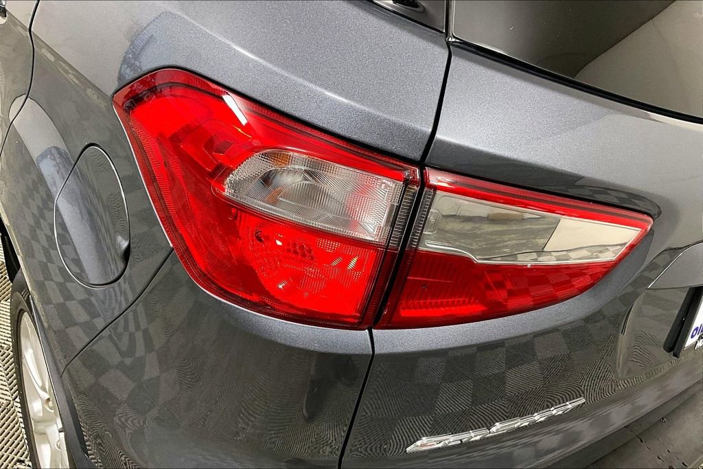 Used 2019 Ford EcoSport SE w/ SE Convenience Package image 28