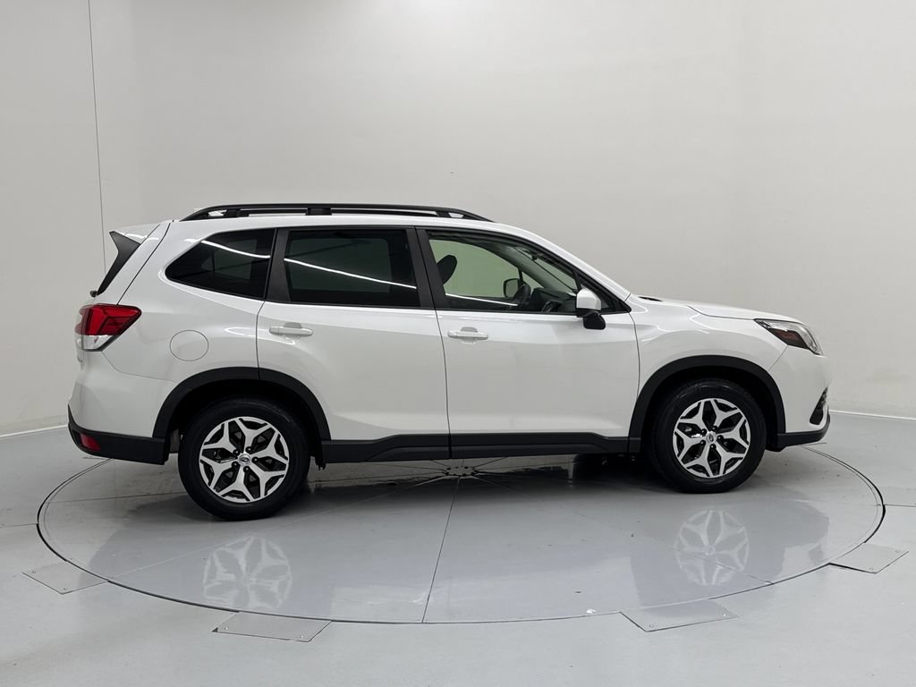 Certified 2022 Subaru Forester Premium AWD/4WD image 6
