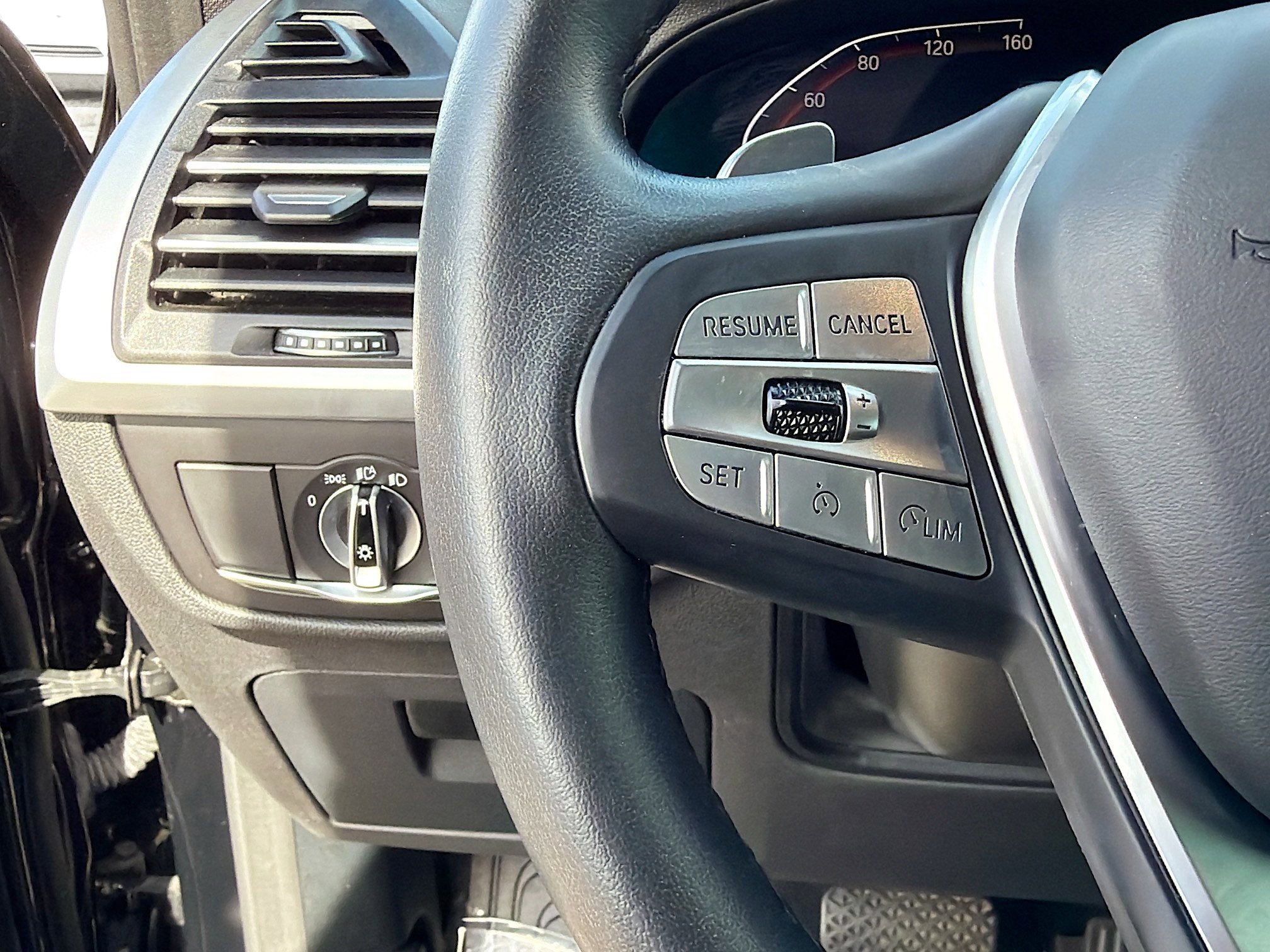 Used 2022 BMW X4 xDrive30i w/ Convenience Package image 36