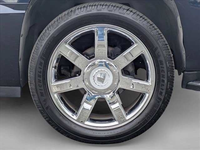 Used 2007 Cadillac Escalade AWD w/ Information Package image 27