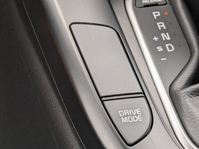 Certified 2025 Kia Soul LX w/ LX Technology Package FWD image 24