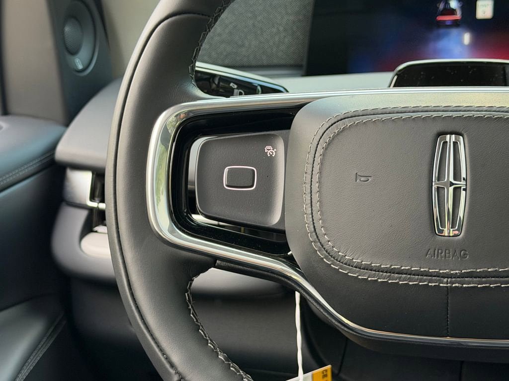 New 2026 Lincoln Navigator L Reserve AWD/4WD image 20