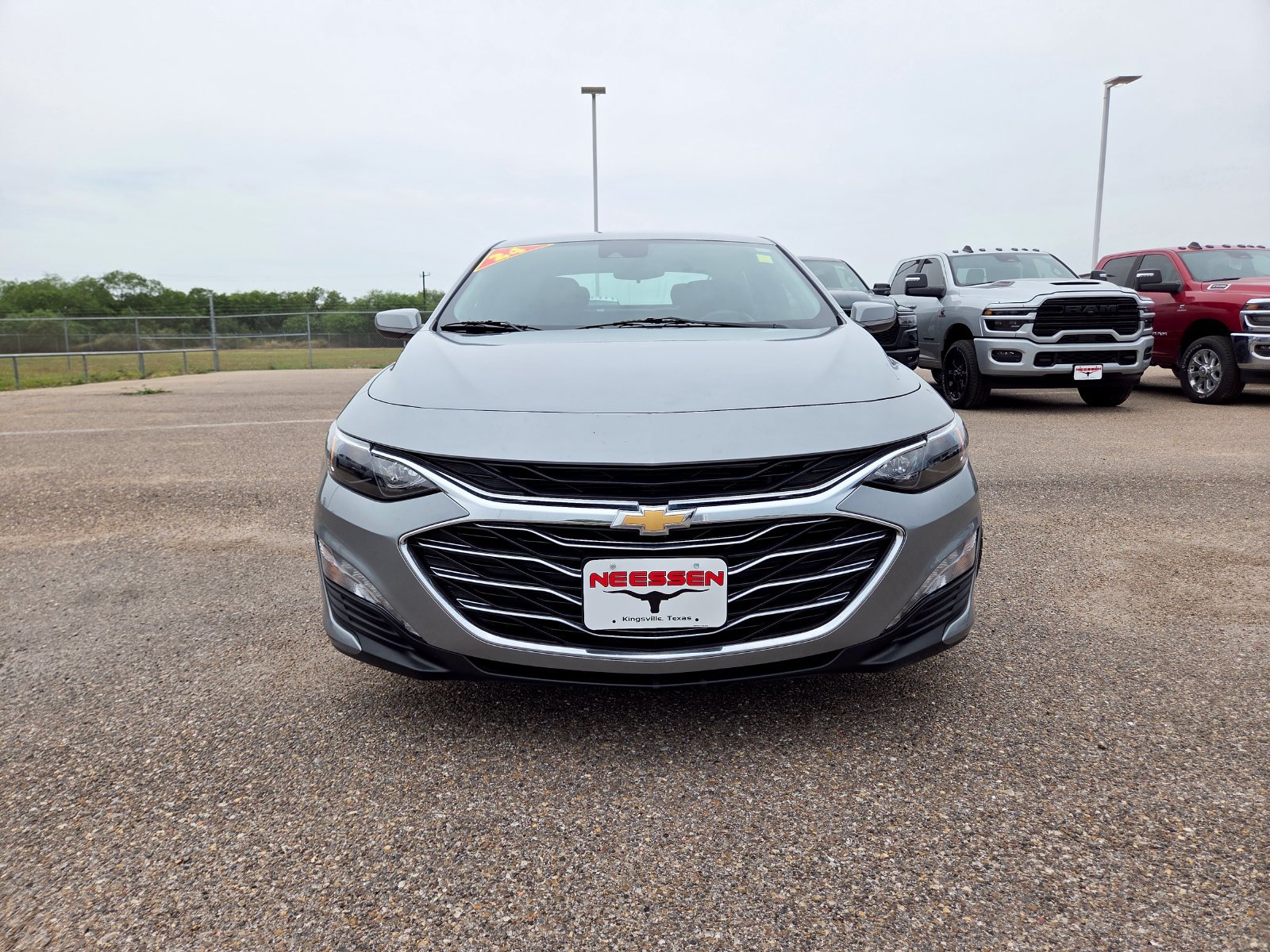 Used 2024 Chevrolet Malibu LT FWD image 2