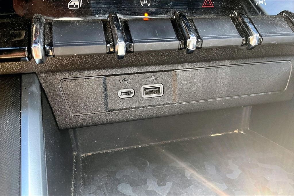 Used 2023 Chevrolet Colorado Z71 image 23