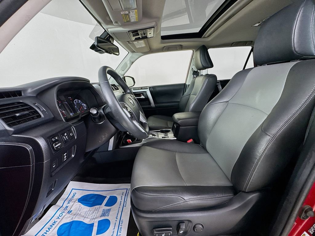 Used 2021 Toyota 4Runner SR5 Premium w/ Moonroof Package AWD/4WD image 25