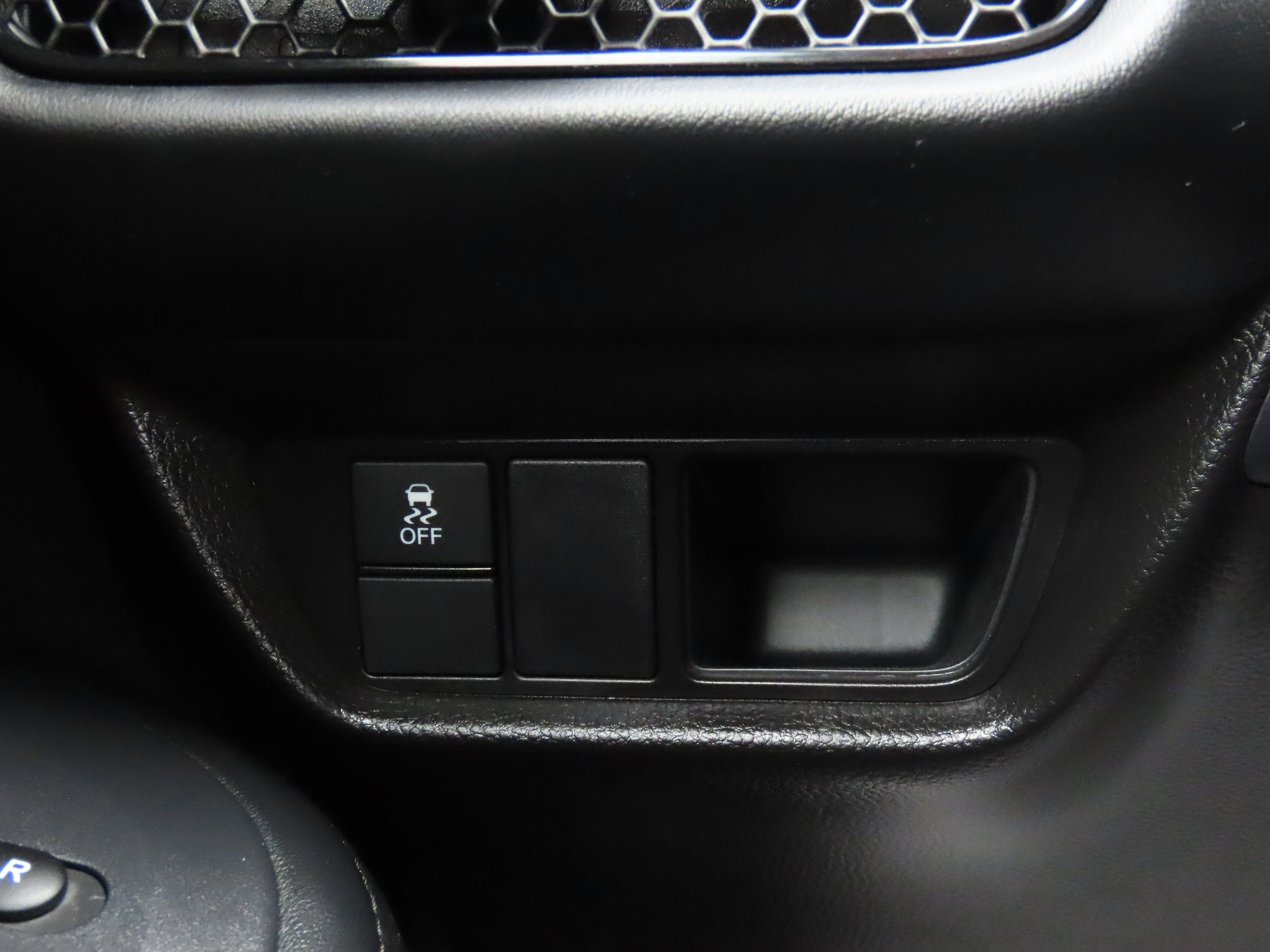 Used 2025 Honda HR-V LX image 34