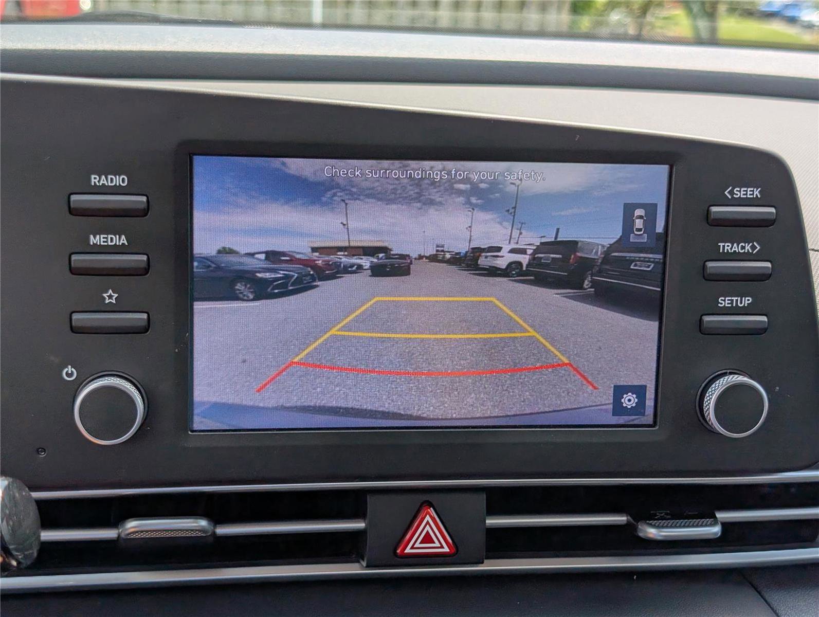 Used 2023 Hyundai Elantra SEL w/ Cargo Package FWD image 27