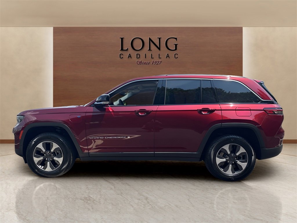 Used 2022 Jeep Grand Cherokee Limited 4xe image 2