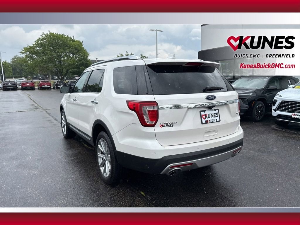 Used 2017 Ford Explorer Limited w/ Equipment Group 301A AWD/4WD image 7