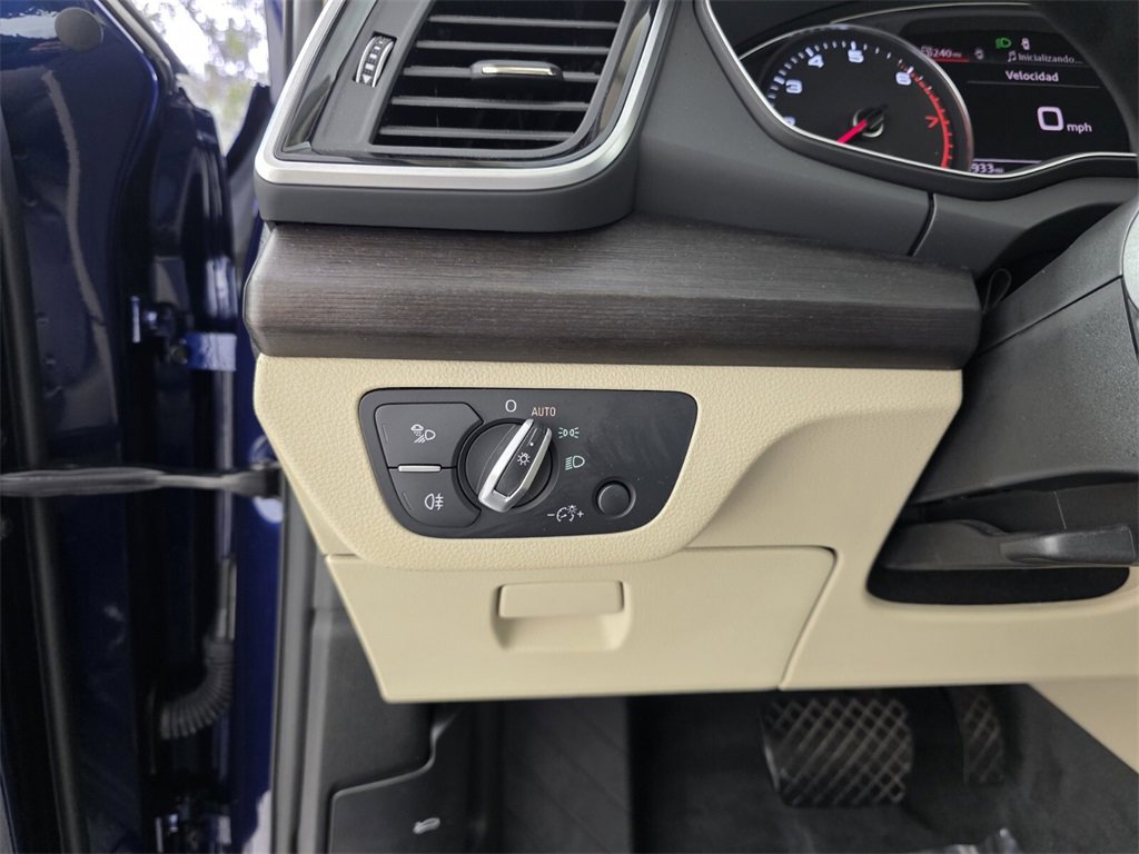 Used 2024 Audi Q5 2.0T Premium image 25