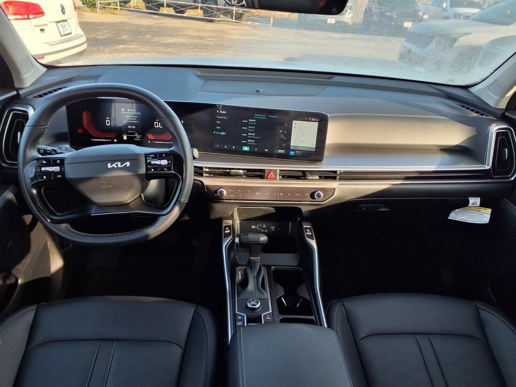 Certified 2026 Kia Sorento EX w/ EX Premium Package FWD image 3