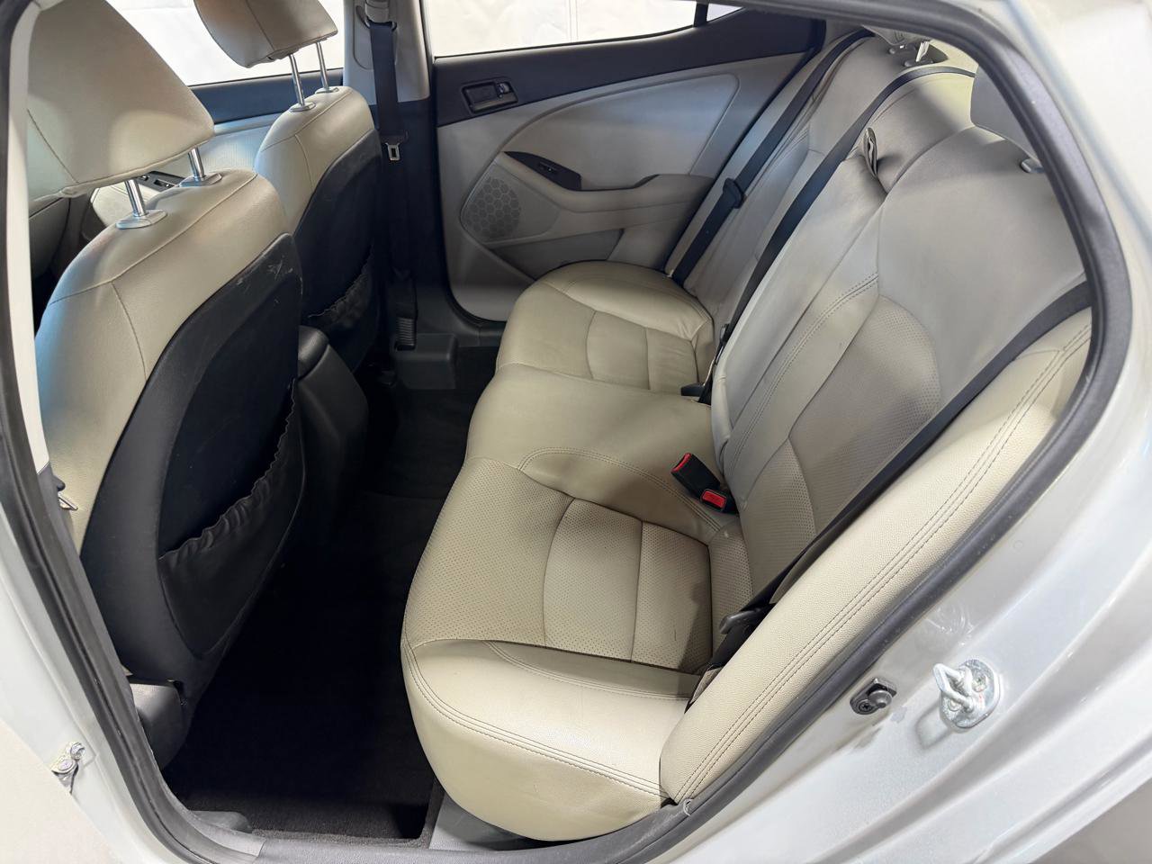 Used 2013 Kia Optima LX image 21