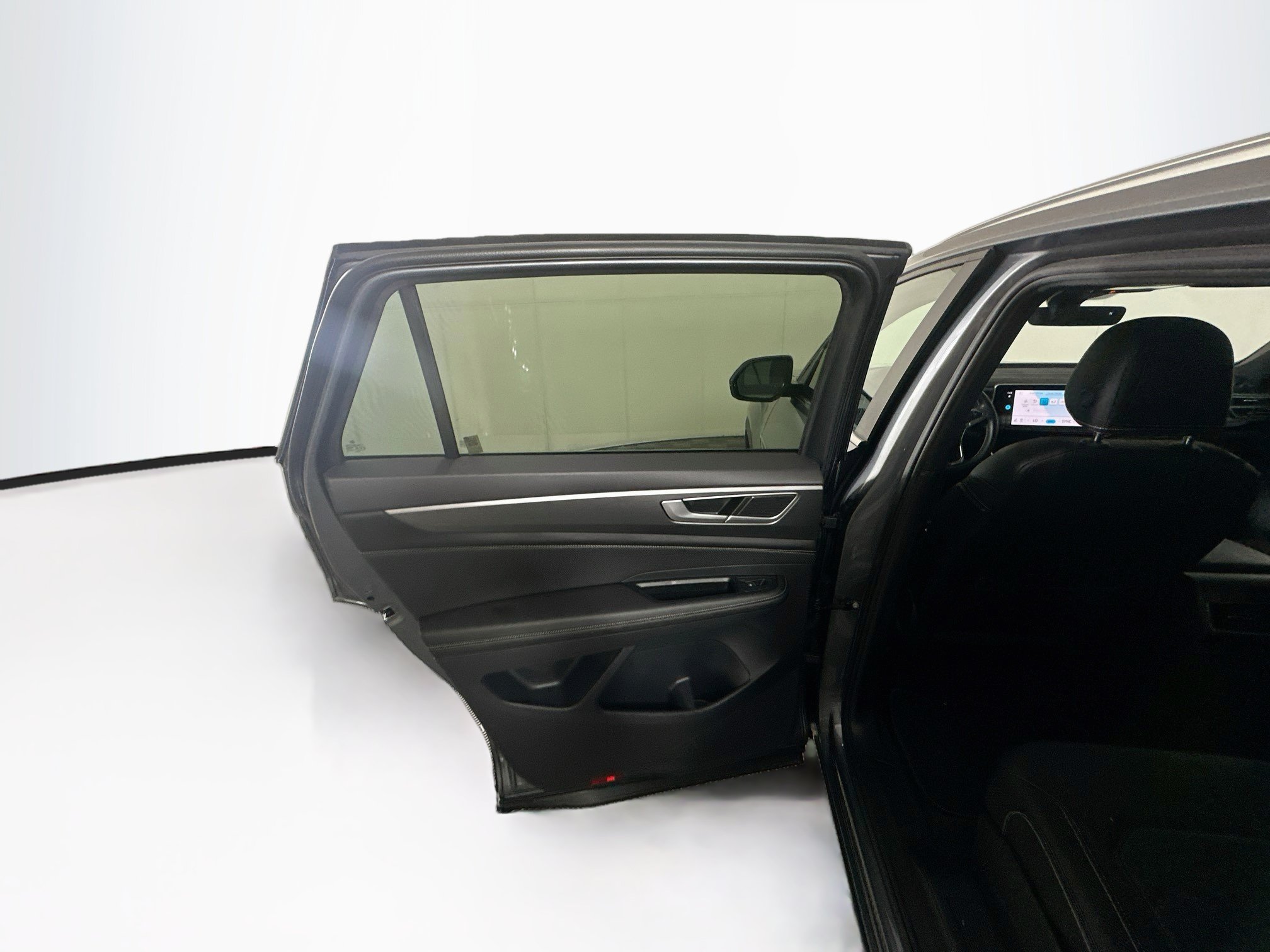 Used 2024 Volkswagen Atlas Cross Sport SE FWD image 26