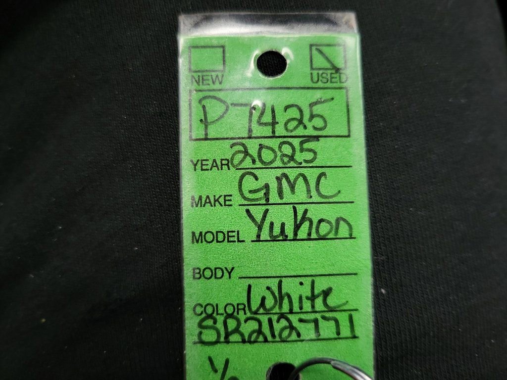 Certified 2025 GMC Yukon XL AT4 w/ AT4 Premium Plus Package image 27