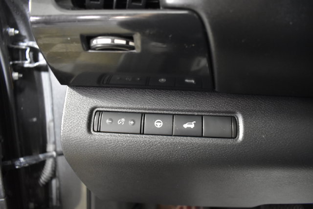 Used 2022 Nissan Pathfinder SV w/ SV Premium Package AWD/4WD image 14